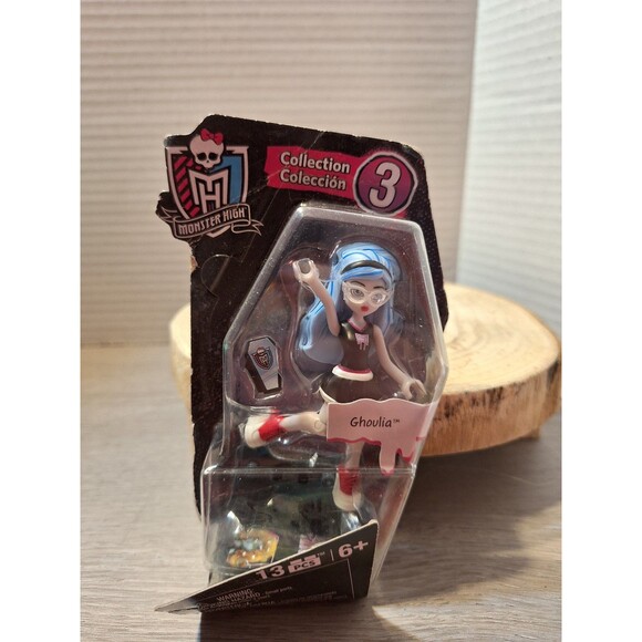 Monster High Ghoulia Yelps Mega Bloks Figure in box - Picture 1 of 3